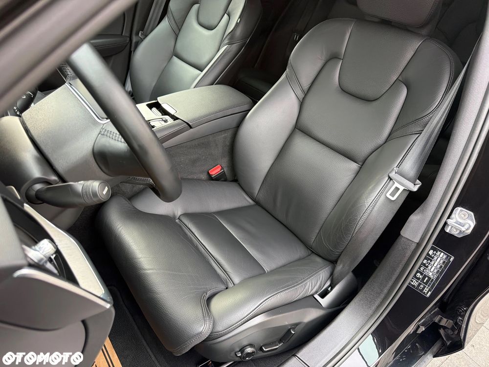 Volvo S60 T8 Twin Engine AWD Geartronic Inscription - 32