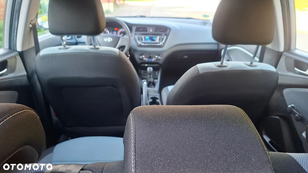 Hyundai i20 1.2 Fifa World Cup Edition - 13
