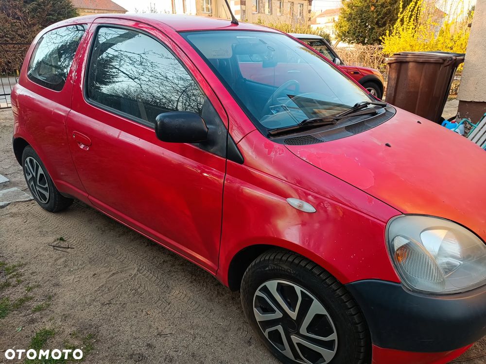 Toyota Yaris 1.0 Base - 2