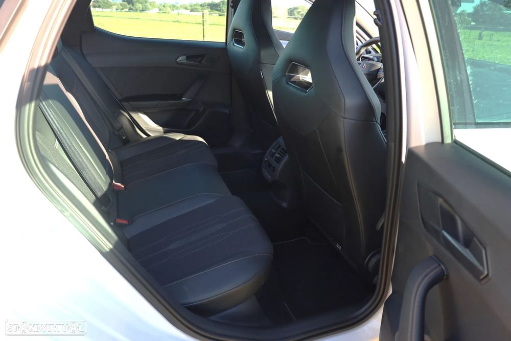 Cupra Leon 1.4 e-Hybrid DSG - 16