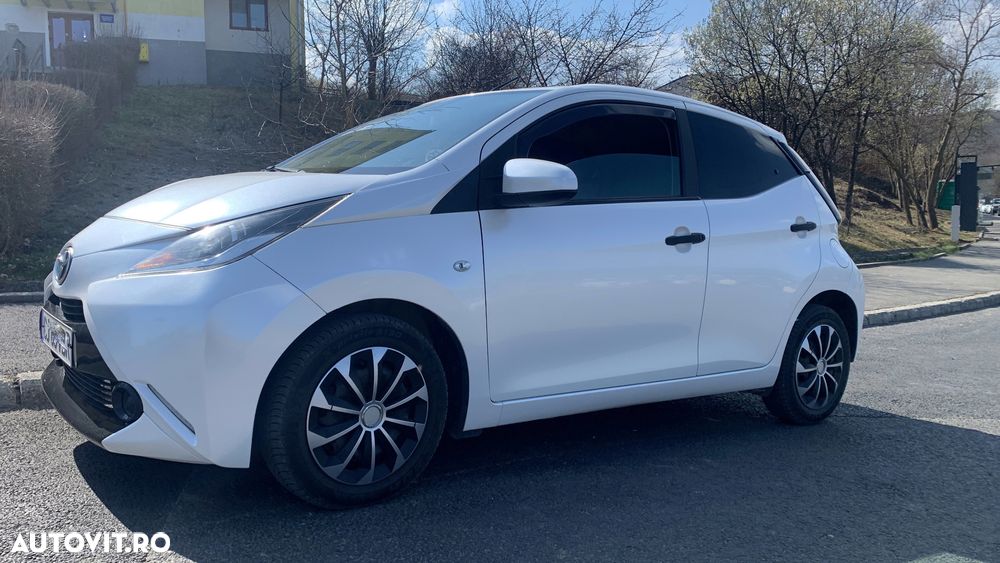 Toyota Aygo 1.0 Terra - 1