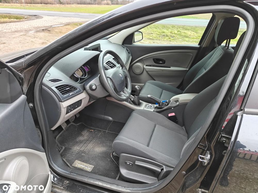 Renault Megane 1.6 16V 100 Expression - 9