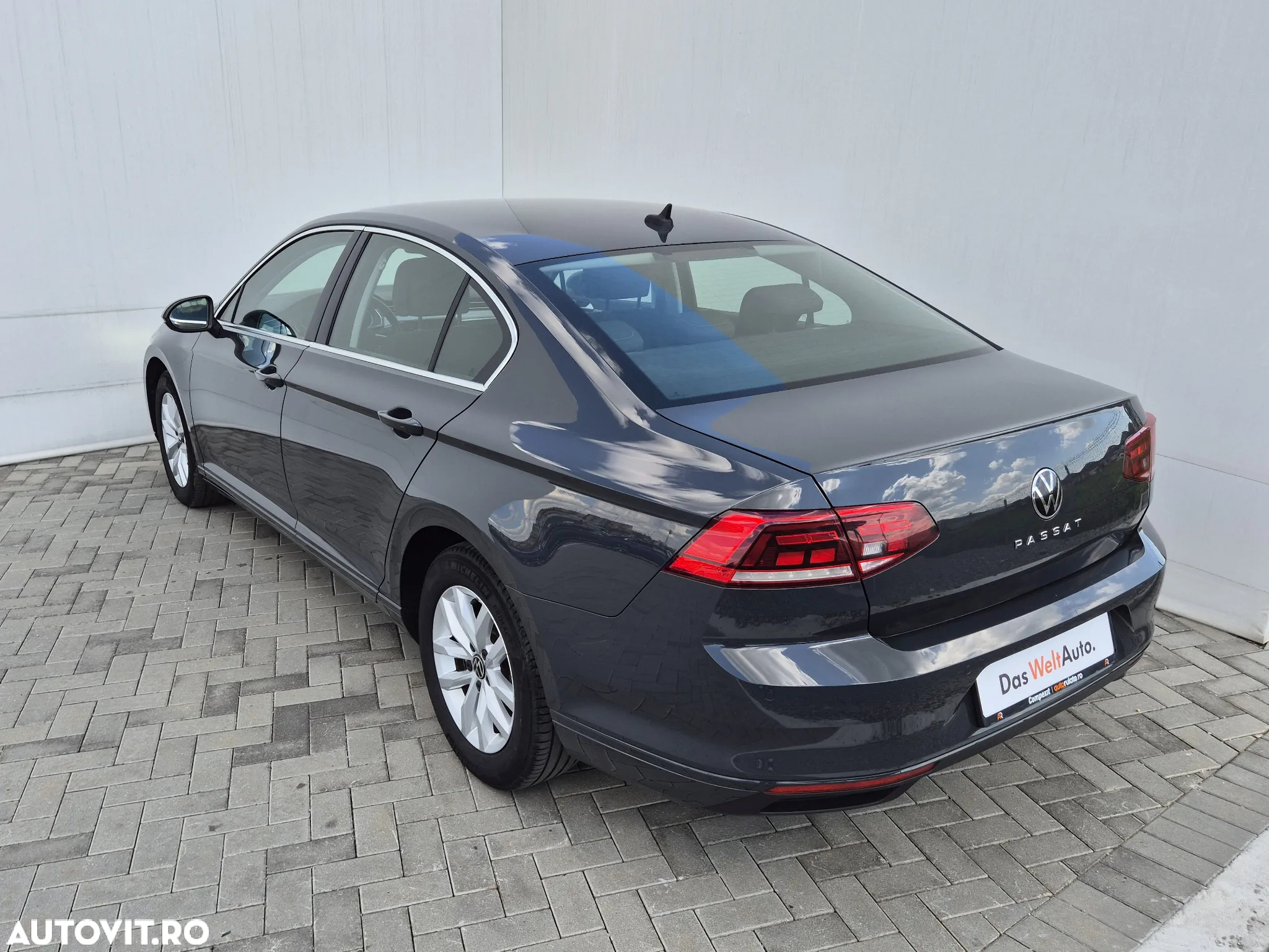 Volkswagen Passat - 3