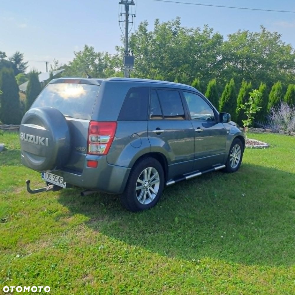 Suzuki Grand Vitara 2.0 - 10
