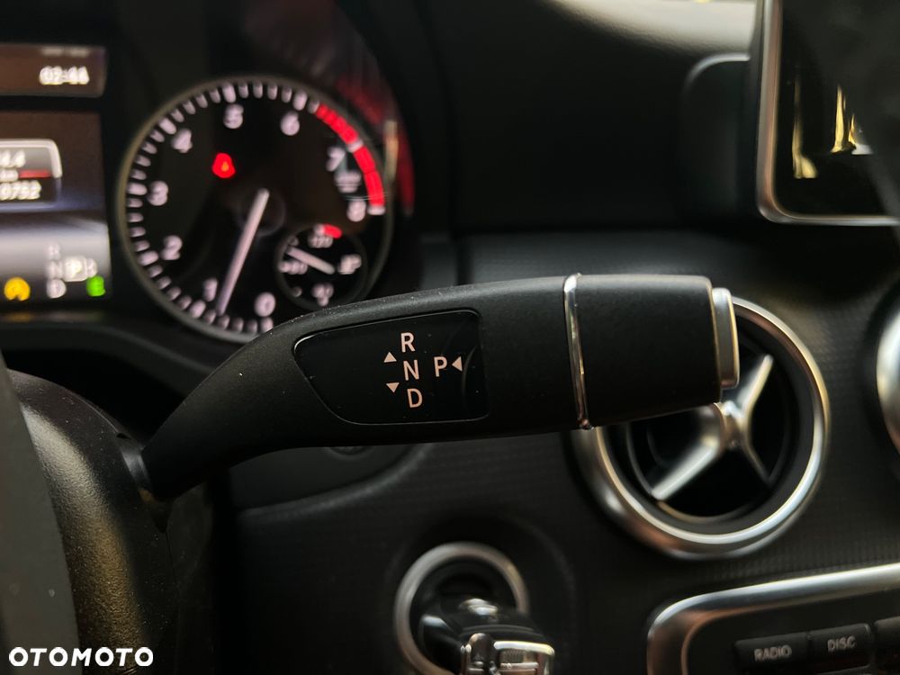 Mercedes-Benz Klasa A 180 7G-DCT AMG Line - 36