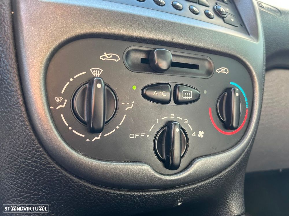 Peugeot 206 1.4 HDi XR Présence - 16