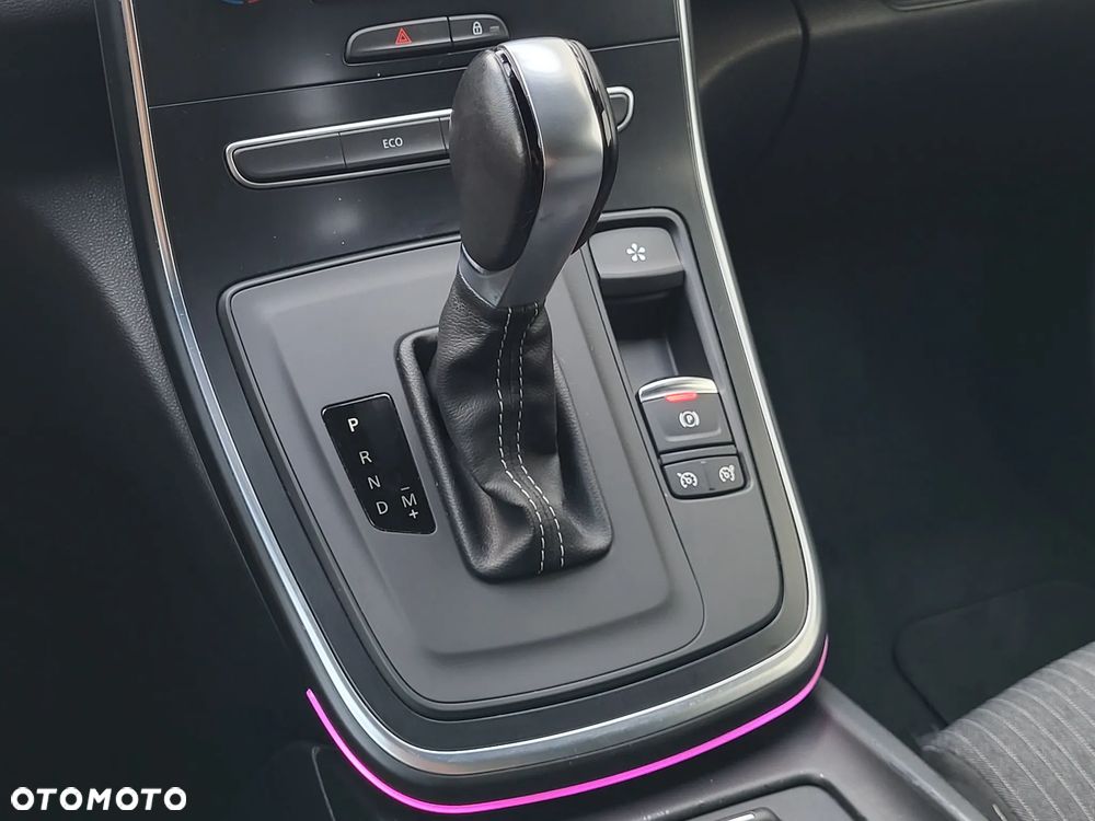 Renault Grand Scenic - 17
