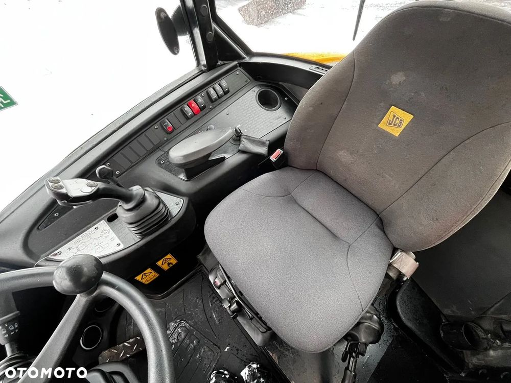 JCB 406 T4 - 3