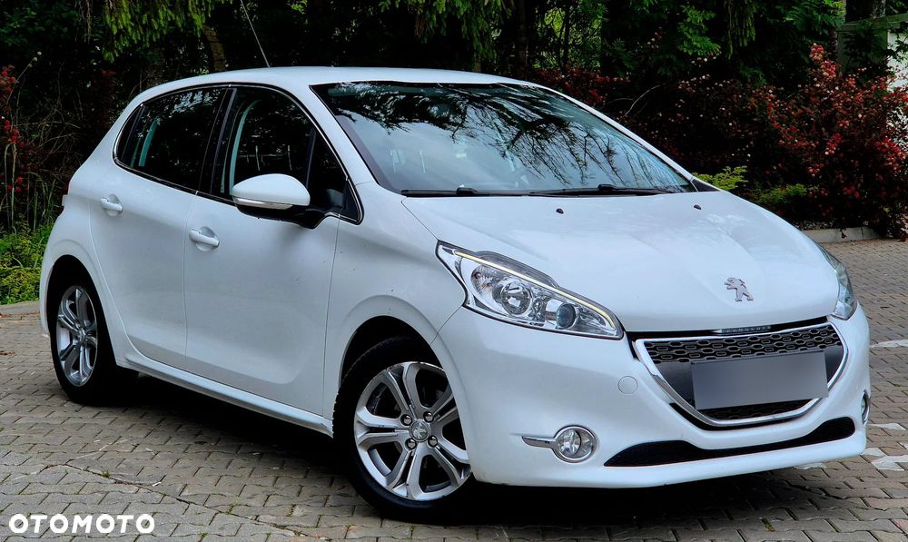 Peugeot 208 - 2
