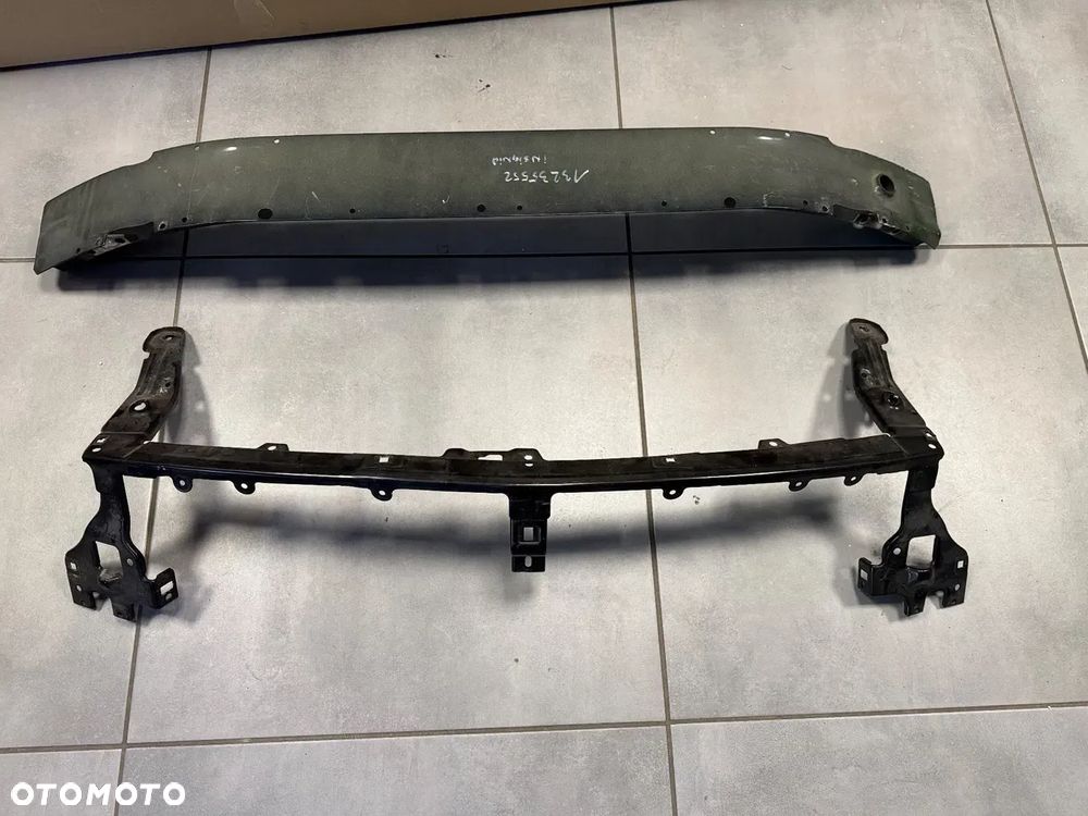 Opel Insignia B belka mocowanie zderzaka