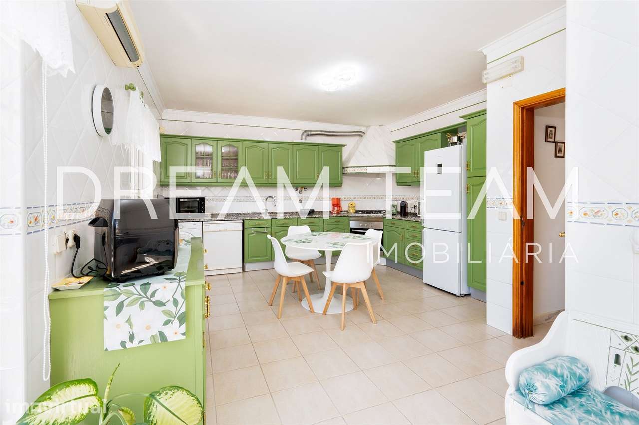 Moradia T3 Vila Nogueira de Azeitao Com Piscina - Grande imagem: 5/40