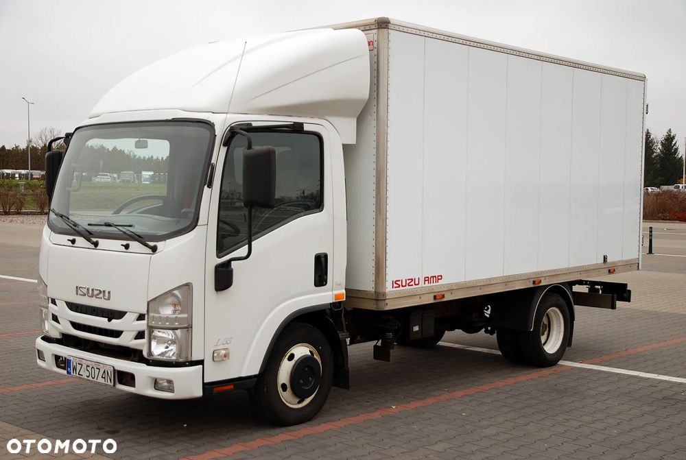 Isuzu N35 - 2