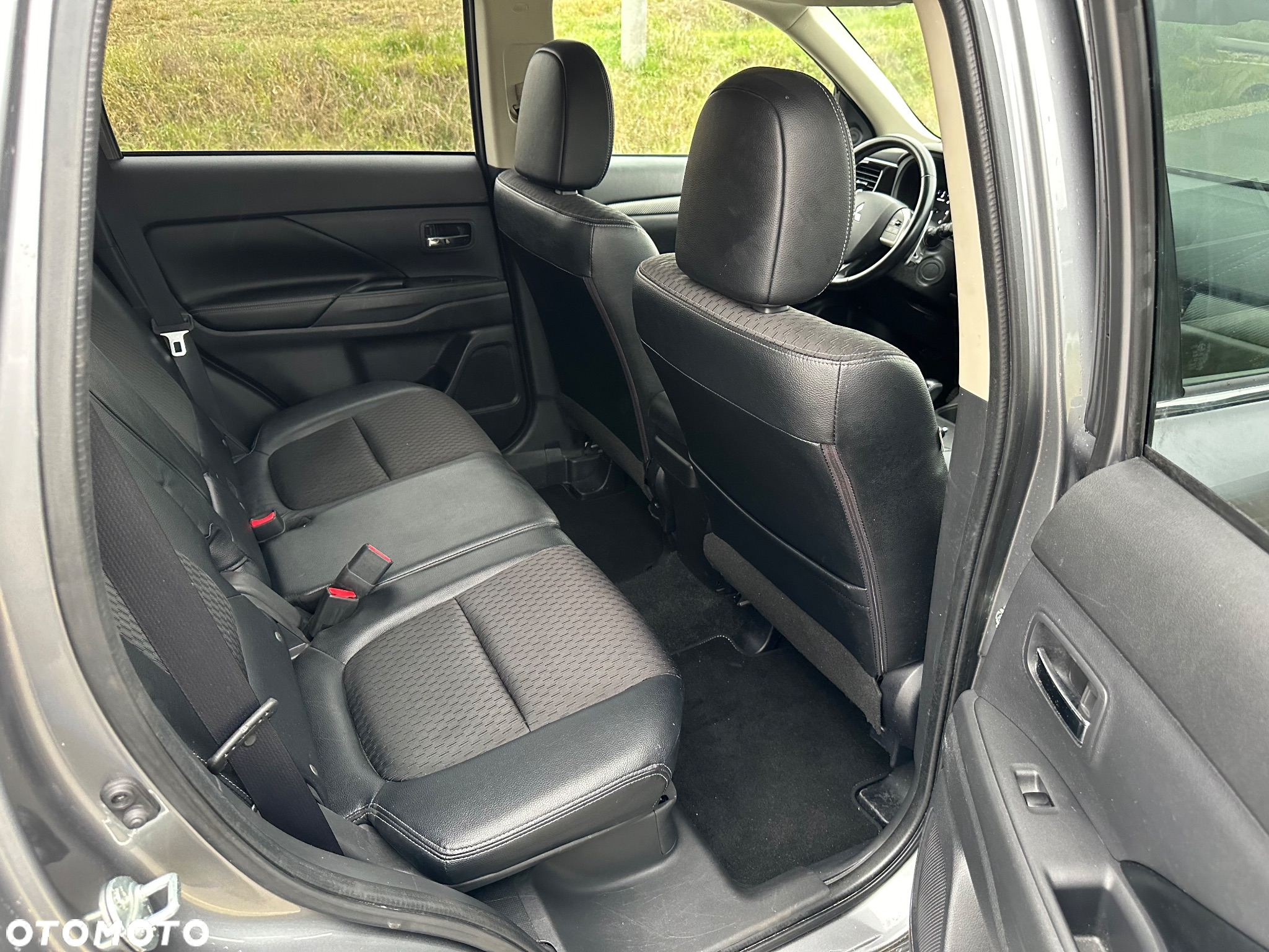 Mitsubishi Outlander 2.2 DI-D 4WD Automatik Instyle - 11