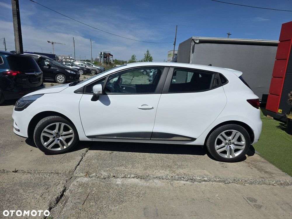 Renault Clio - 8