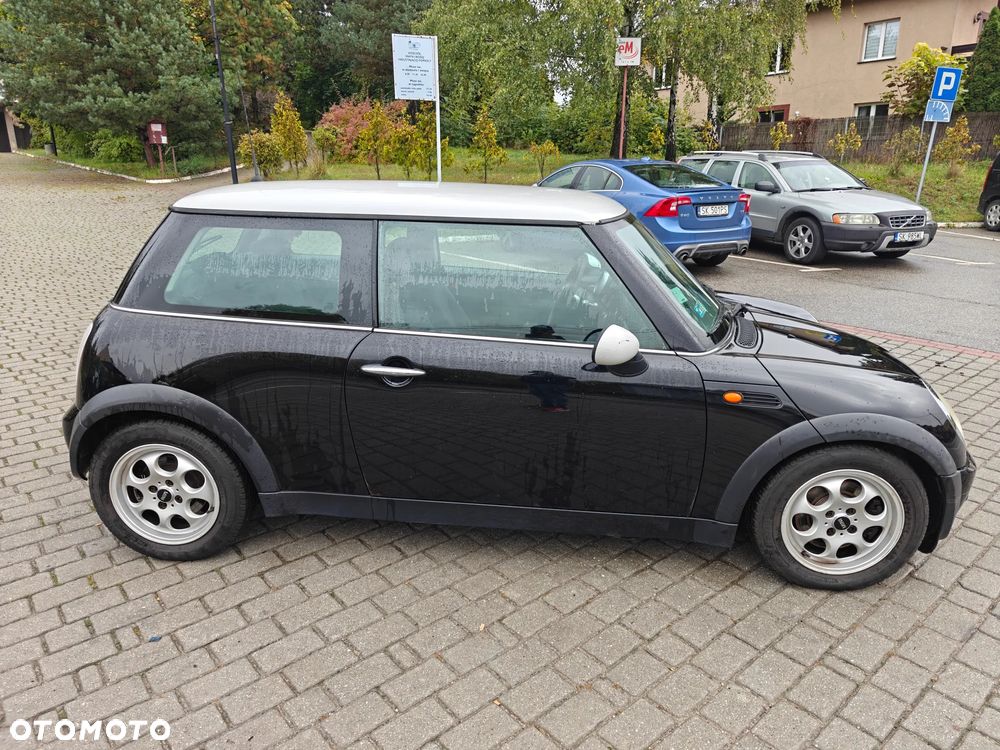 MINI Cooper Standard - 2
