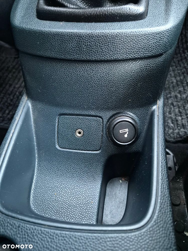 Ford Fiesta 1.25 Celebration - 36