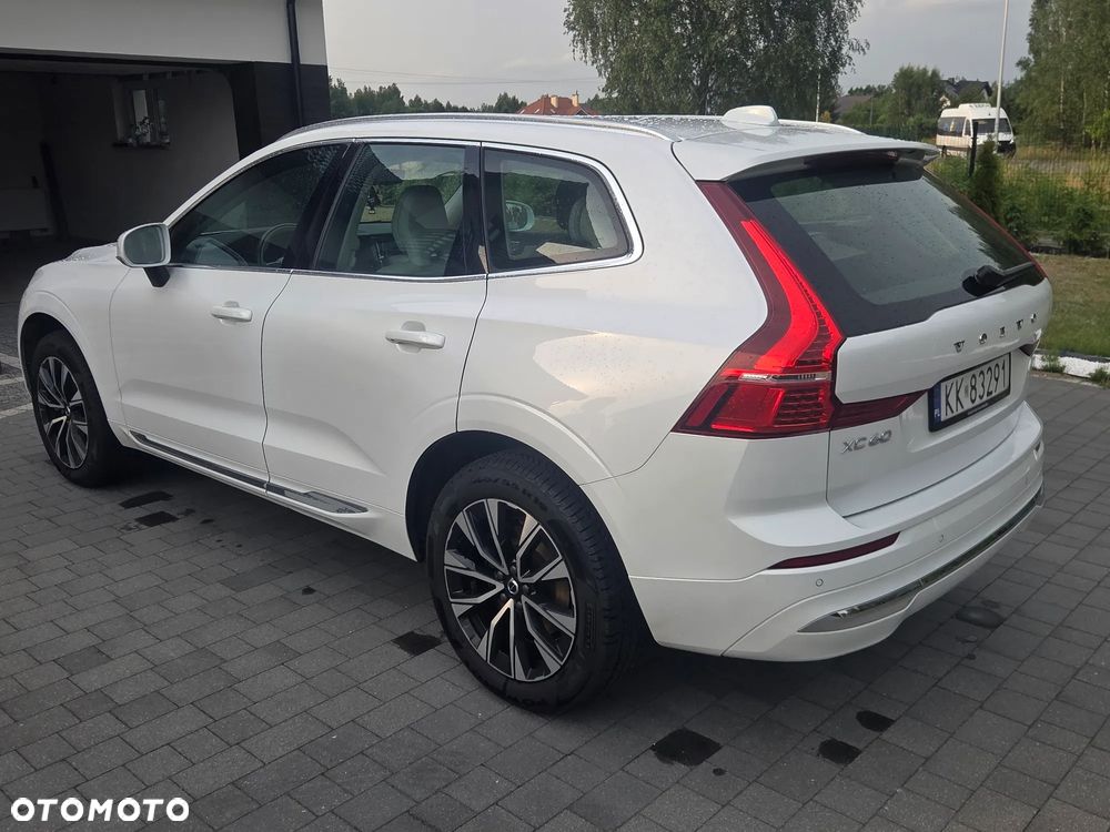 Volvo XC 60 B4 B Plus Bright - 2