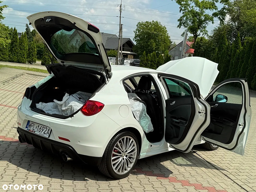 Alfa Romeo Giulietta 1.4 TB MultiAir Exclusive - 36