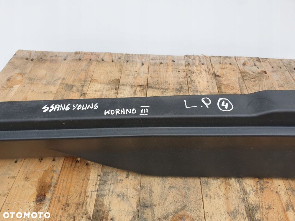 SsangYong Korando III sports LISTWA PROGOWA lewa - 2