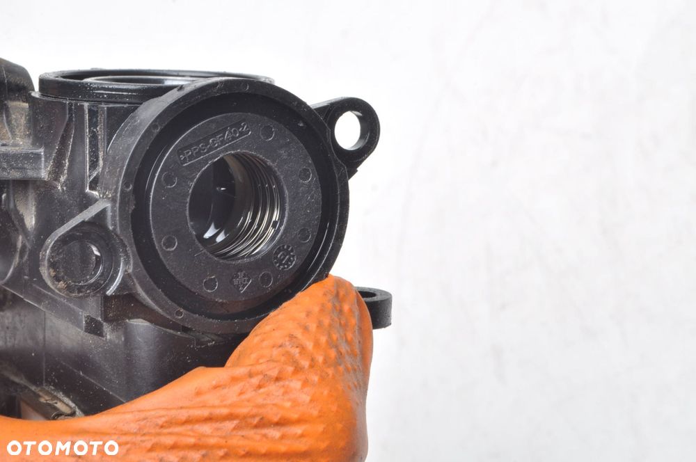 MINI F56 1.5 OBUDOWA TERMOSTATU 6PY012794 - 3