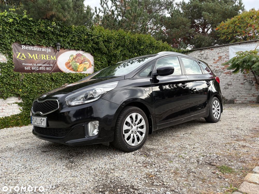 Kia Carens - 2