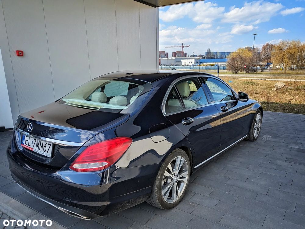 Mercedes-Benz Klasa C 300 7G-TRONIC - 6