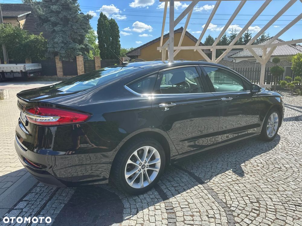 Ford Mondeo 2.0 Hybrid Titanium - 17