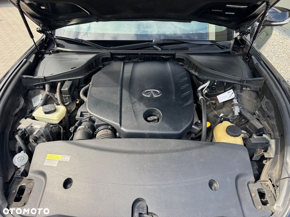 Infiniti Q70 2.2d Premium Executive - 24