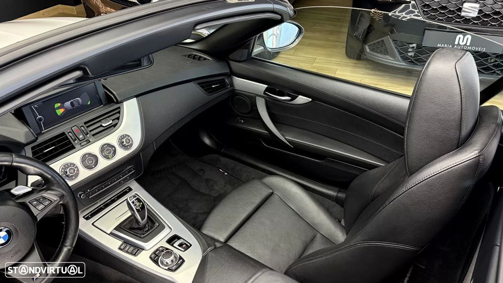 BMW Z4 35 is Auto - 32