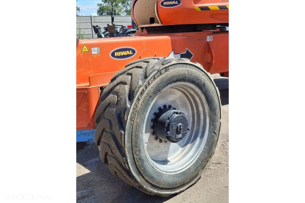 JLG 1350 SJP - 17