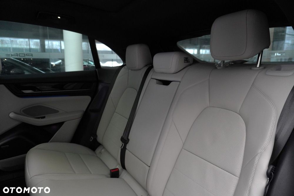 Porsche Macan - 26