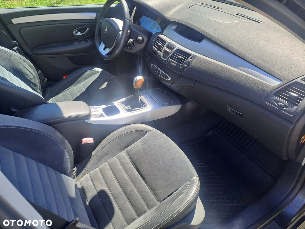 Renault Laguna 2.0 DCi Confort Dynamique - 11