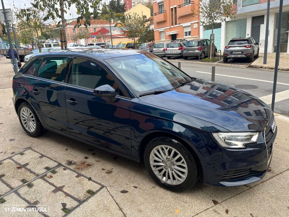 Audi A3 Sportback 1.6 TDI Design - 8