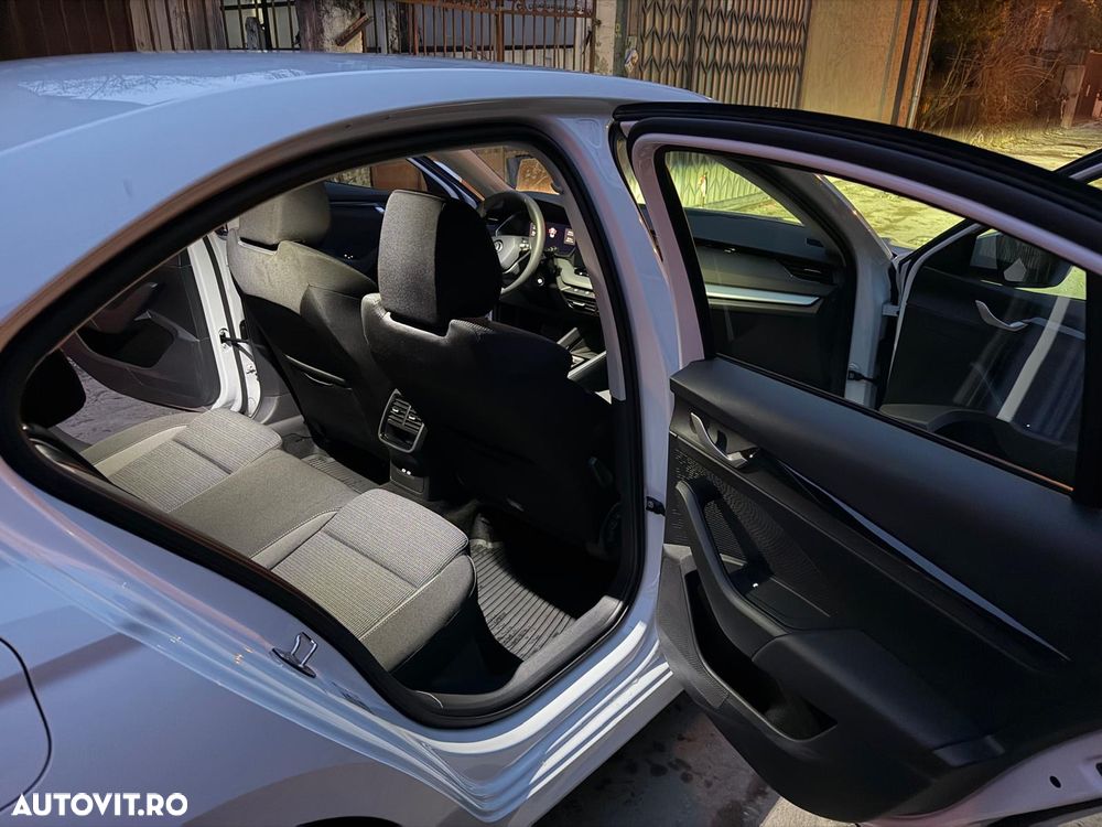 SKODA Octavia 2024 — imagine 13