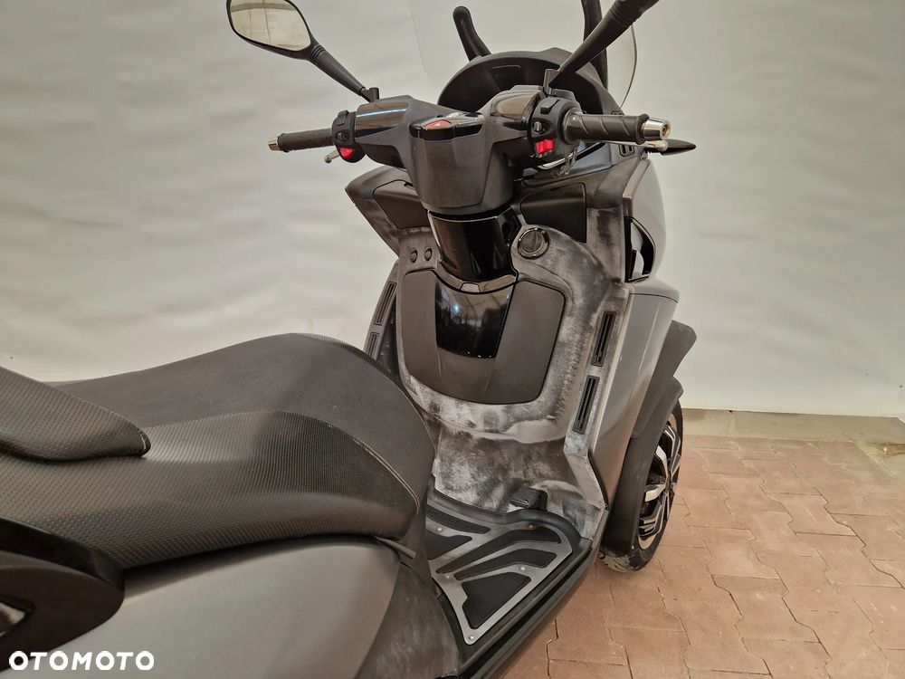 Peugeot Metropolis - 23