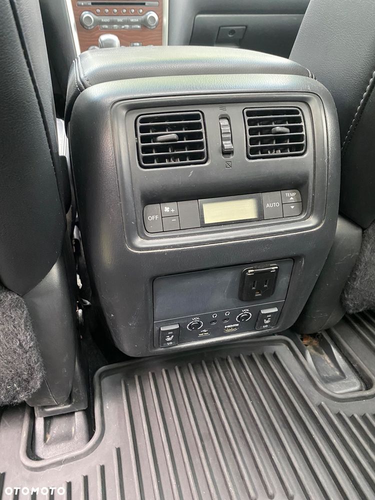Nissan Pathfinder - 22
