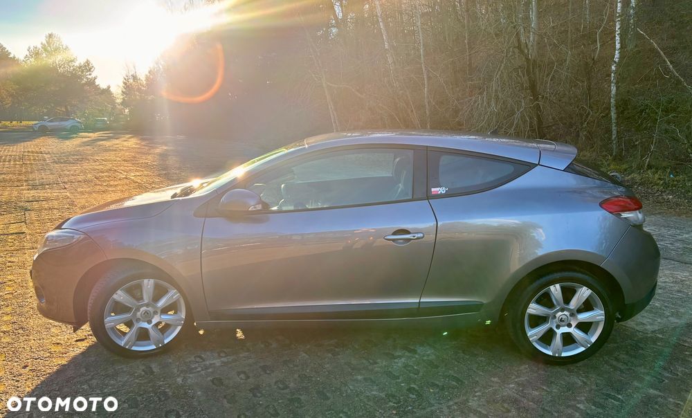 Renault Megane TCe 180 Dynamique - 8