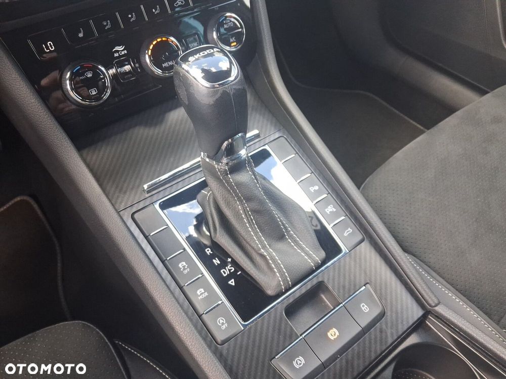 Skoda Superb 2.0 TDI SCR Sportline DSG - 26