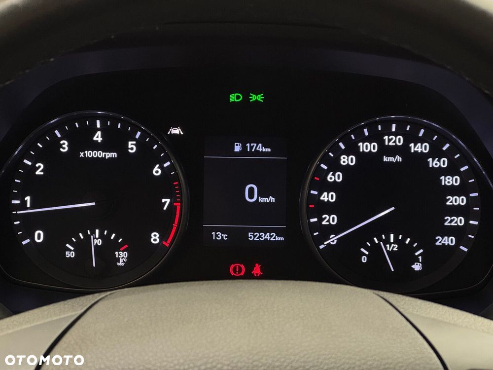 Hyundai i30 1.5 DPI Classic + - 16