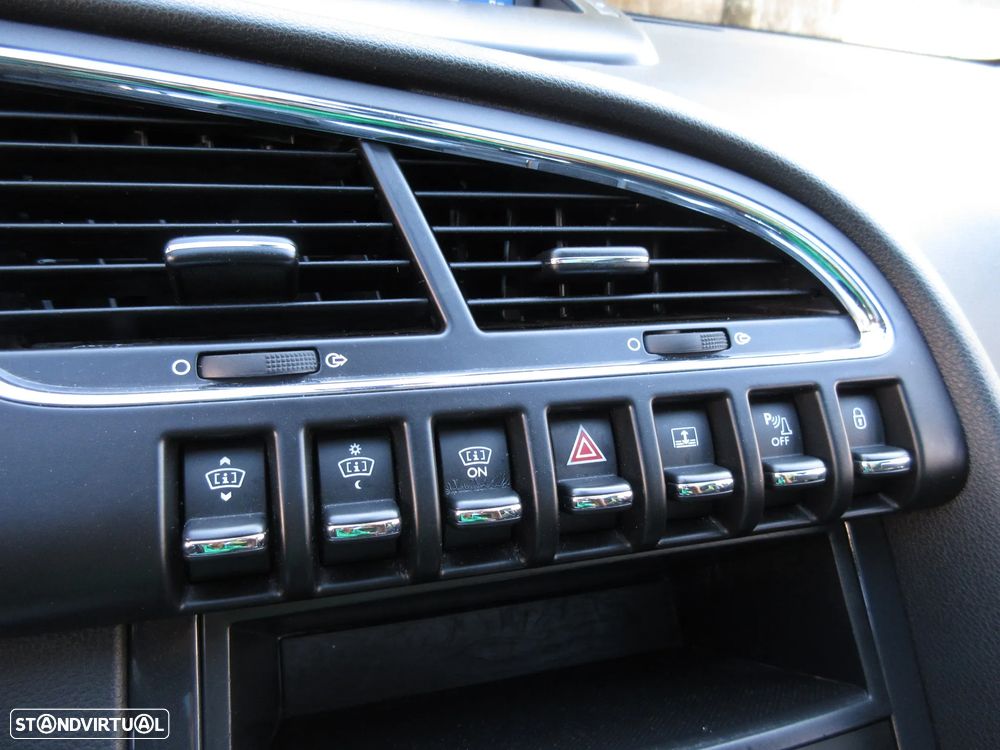 Peugeot 3008 1.6 BlueHDi Crossway EAT6 - 51