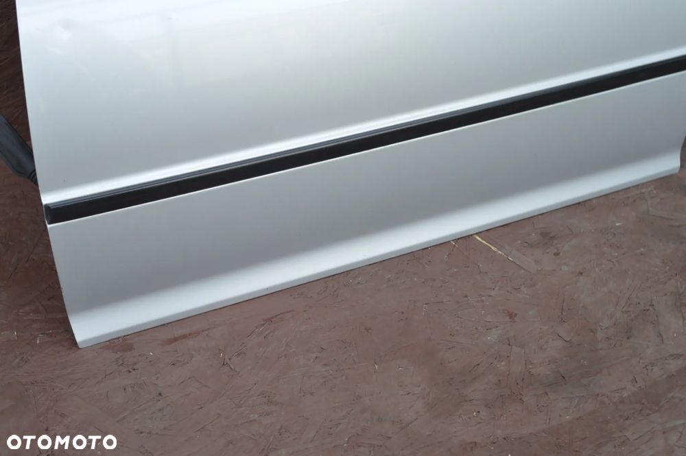 BMW E46 SEDAN / TOURING / KOMBI ORYGINALNE KOMPLETNE DRZWI PRZEDNIE LEWE / PRAWE EUROPA W KOLORZE TITANSILBER 354/7 O NR. 41 51 7 034 151 / 41 51 7 034 152 OEM W DOBRYM STANIE - 4