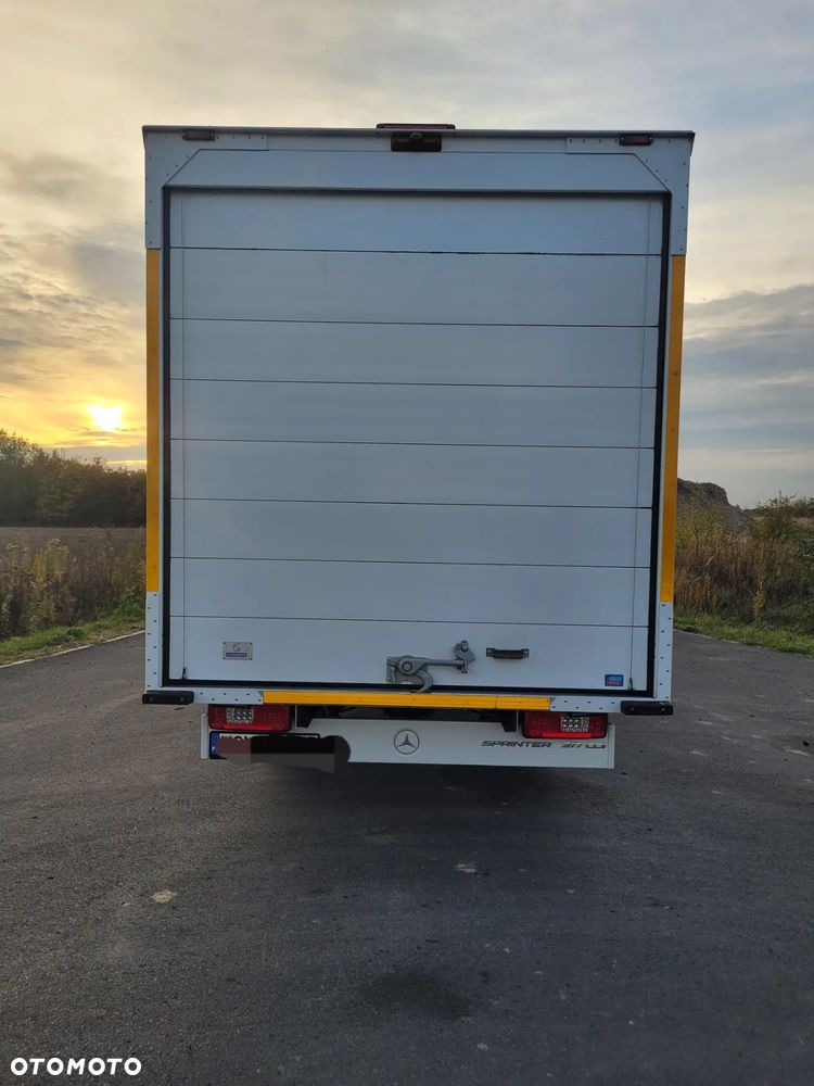 Mercedes-Benz Sprinter - 5