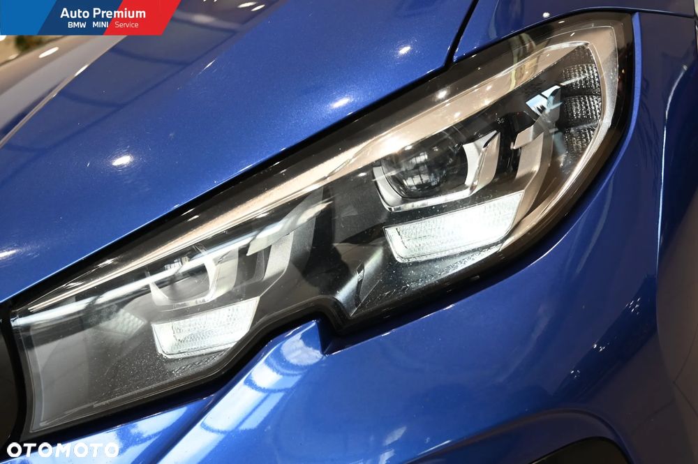 BMW Seria 3 320d xDrive - 21