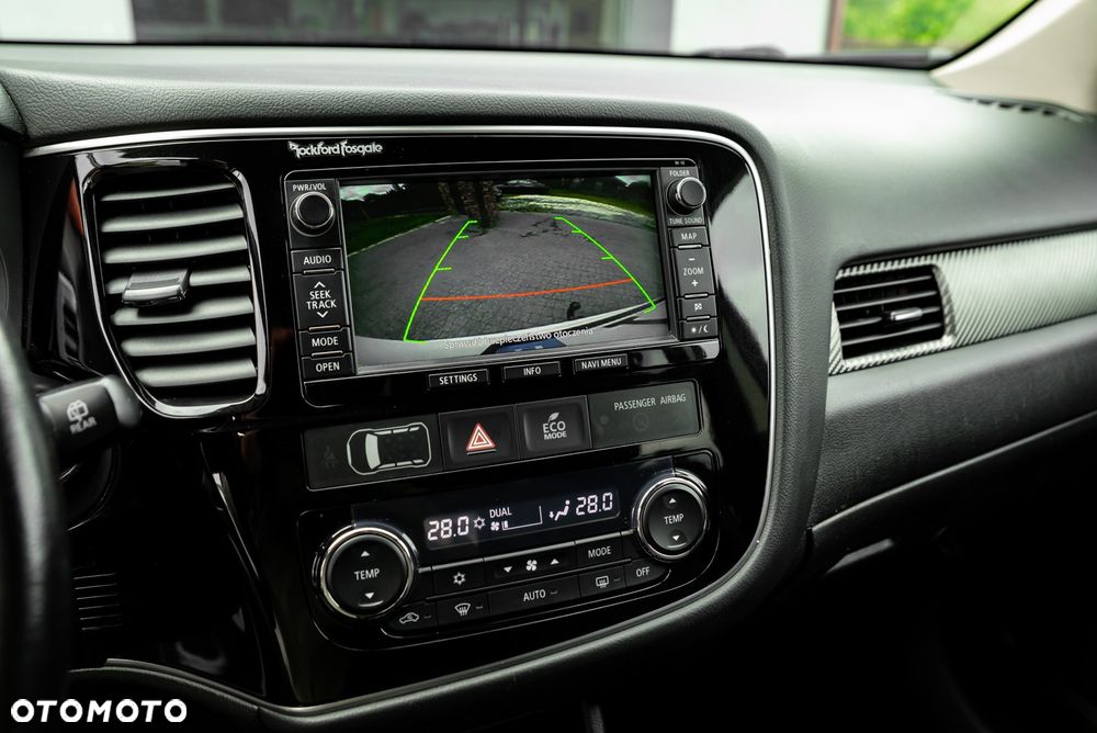 Mitsubishi Outlander 2.2 DI-D 4WD Automatik Invite - 34