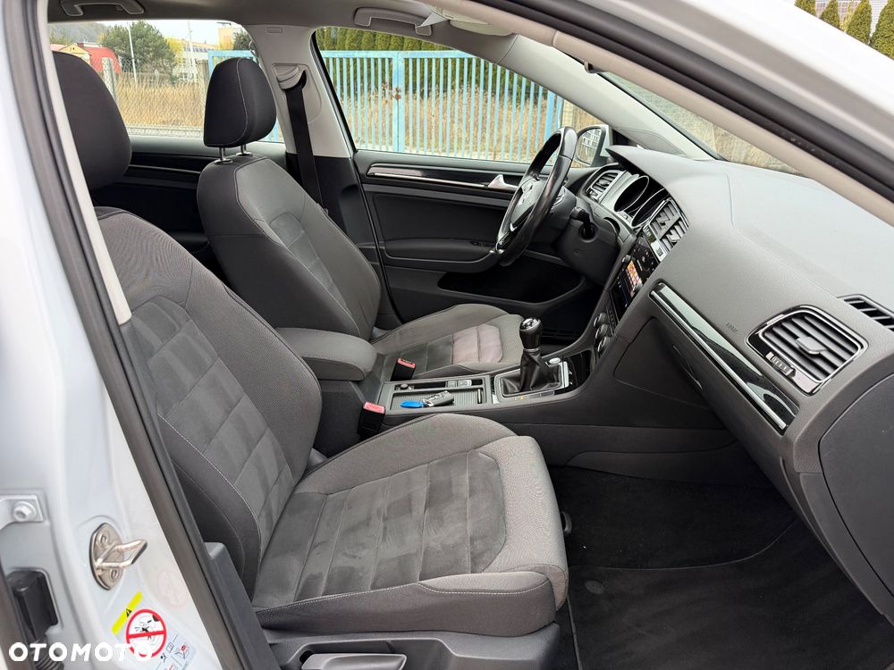 Volkswagen Golf 1.5 TSI ACT (BlueMotion Technology) Highline - 24