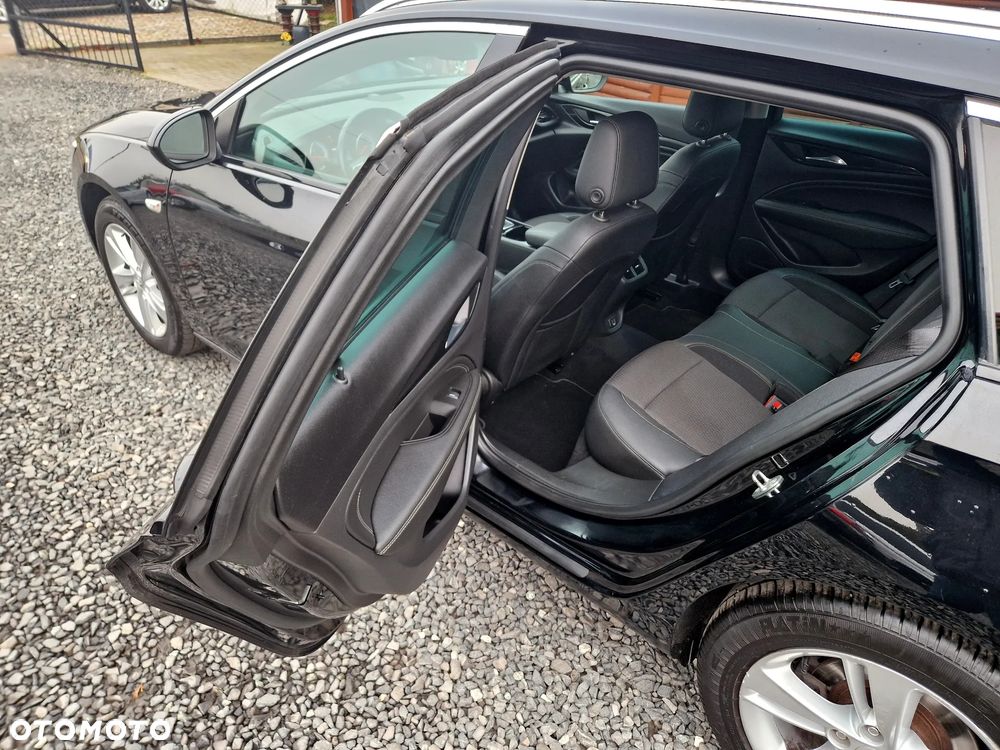 Opel Insignia - 24