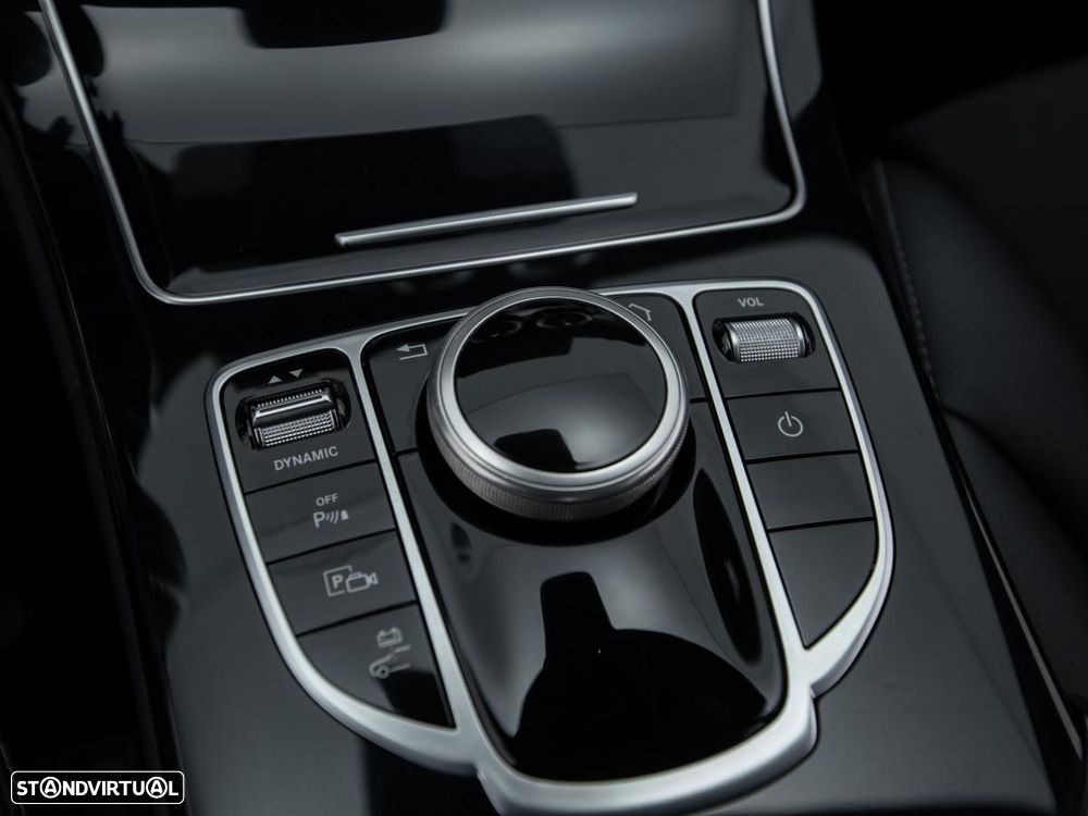 Mercedes-Benz C 300 de T 9G-TRONIC AMG Line - 26
