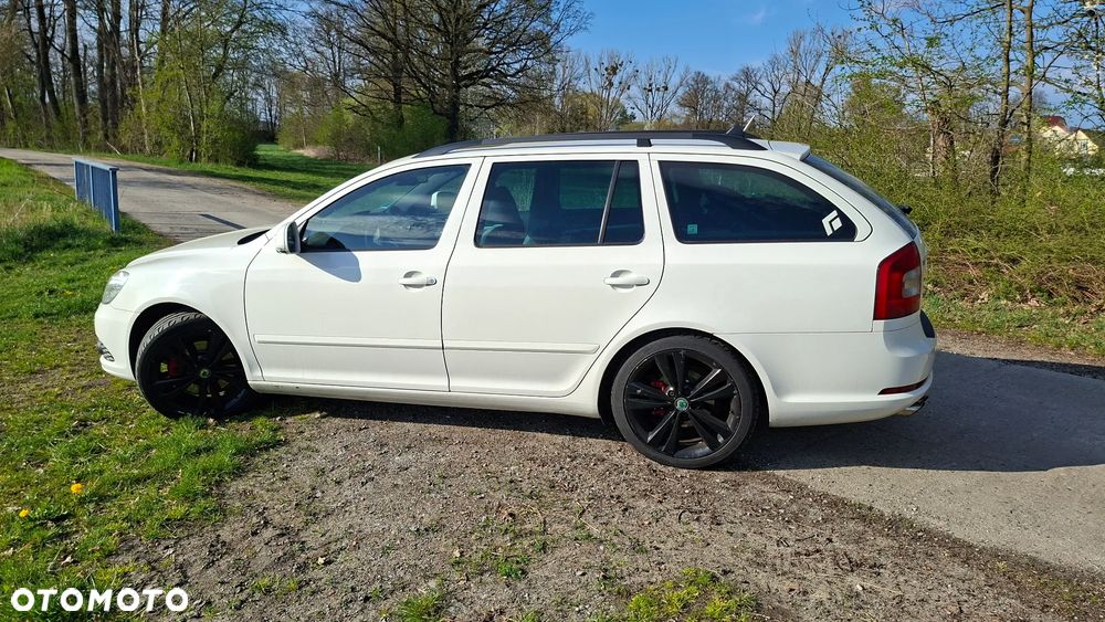 Skoda Octavia 2.0 TDI RS DSG - 4