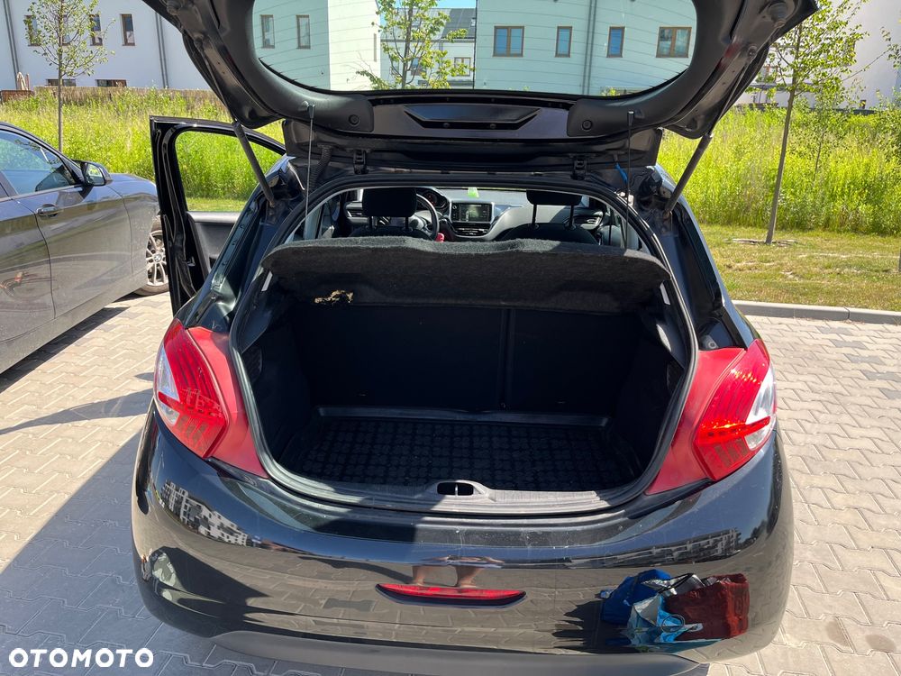 Peugeot 208 - 4