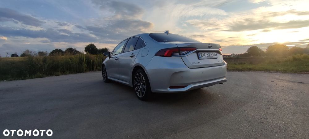 Toyota Corolla 1.8 Hybrid Comfort - 4